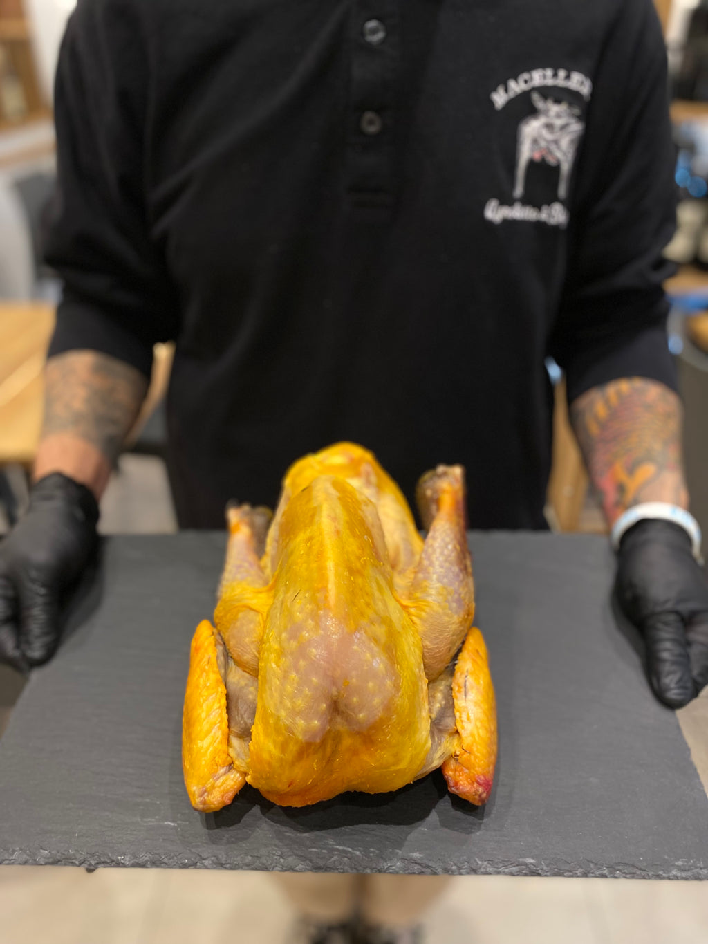 Faraona allevata in Italia disponibile in due tagli